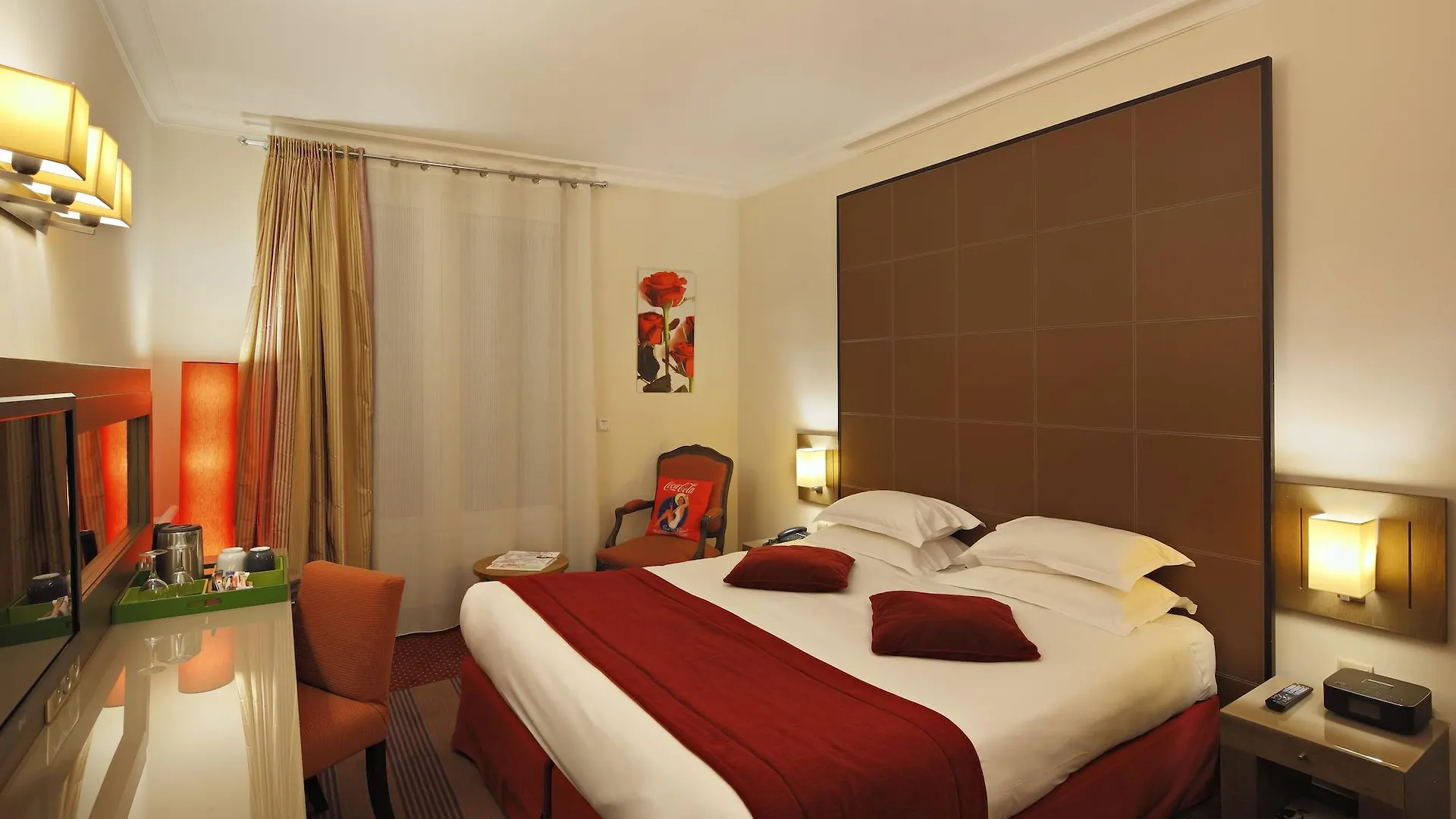 Westside Arc De Triomphe Hotel 4*