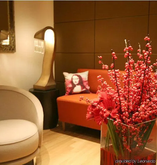 Westside Arc De Triomphe 4* Parigi