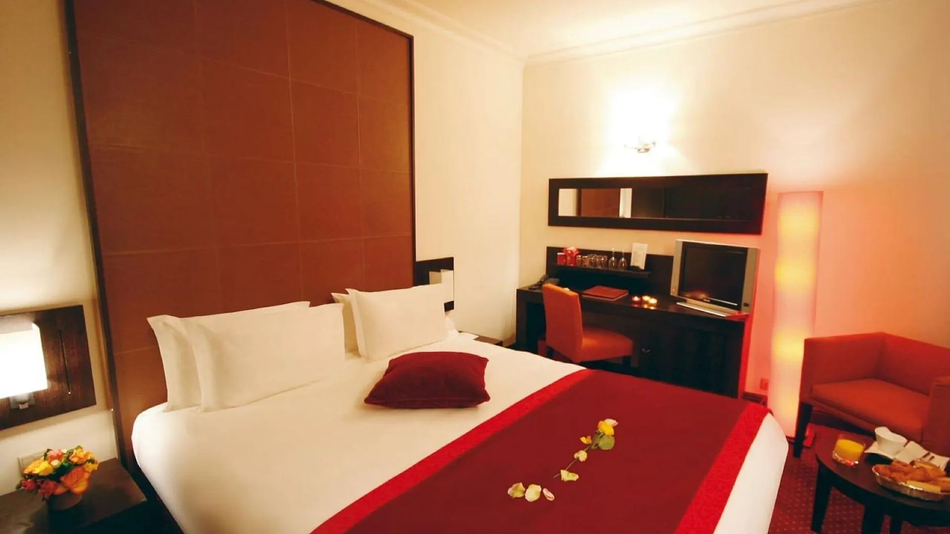 Westside Arc De Triomphe 4* Paris