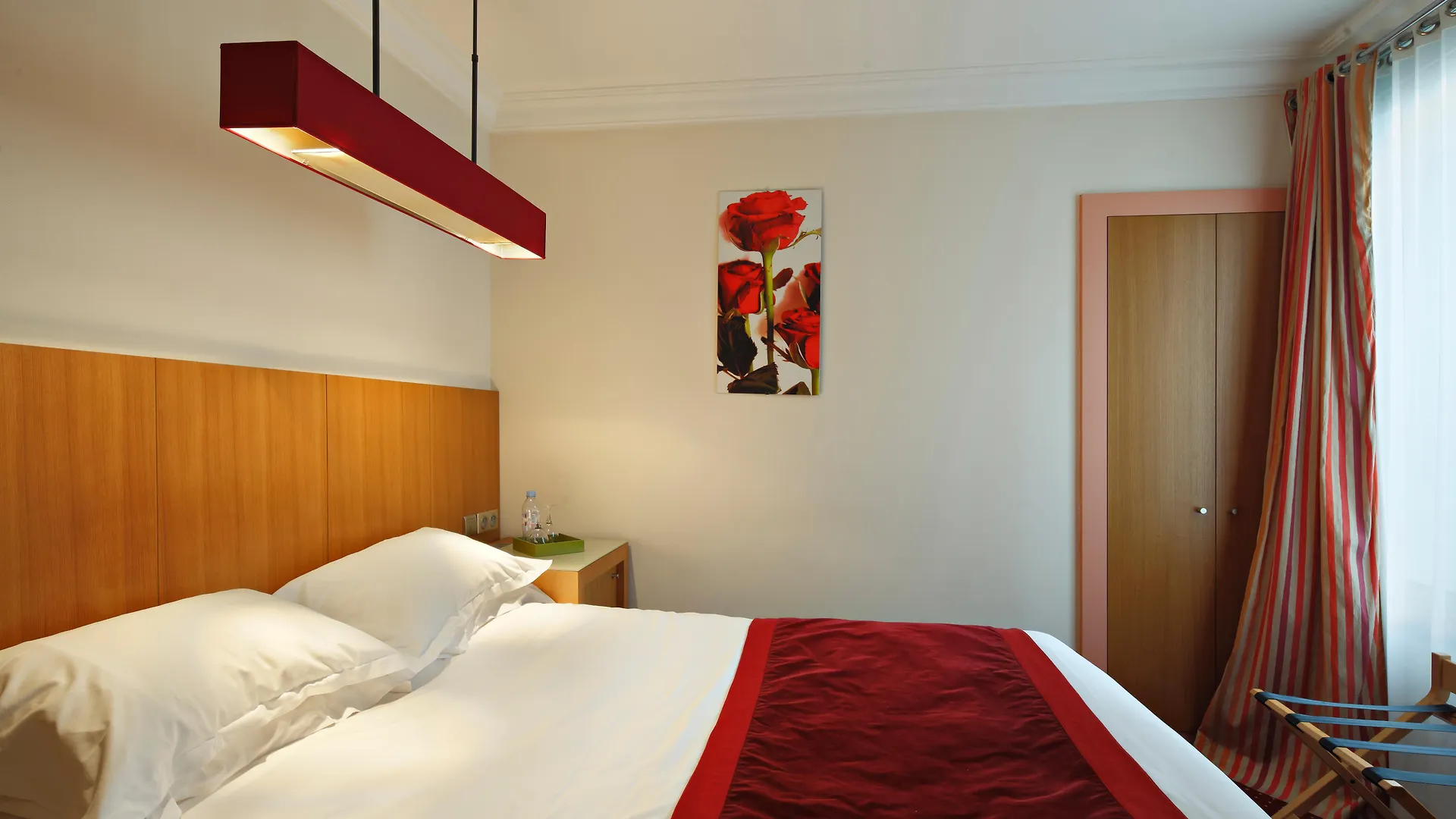 Westside Arc De Triomphe Hotel