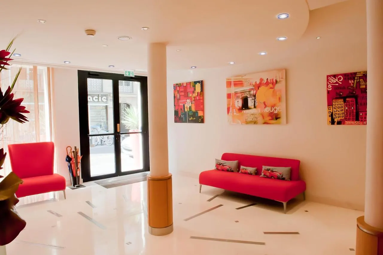 Westside Arc De Triomphe Otel